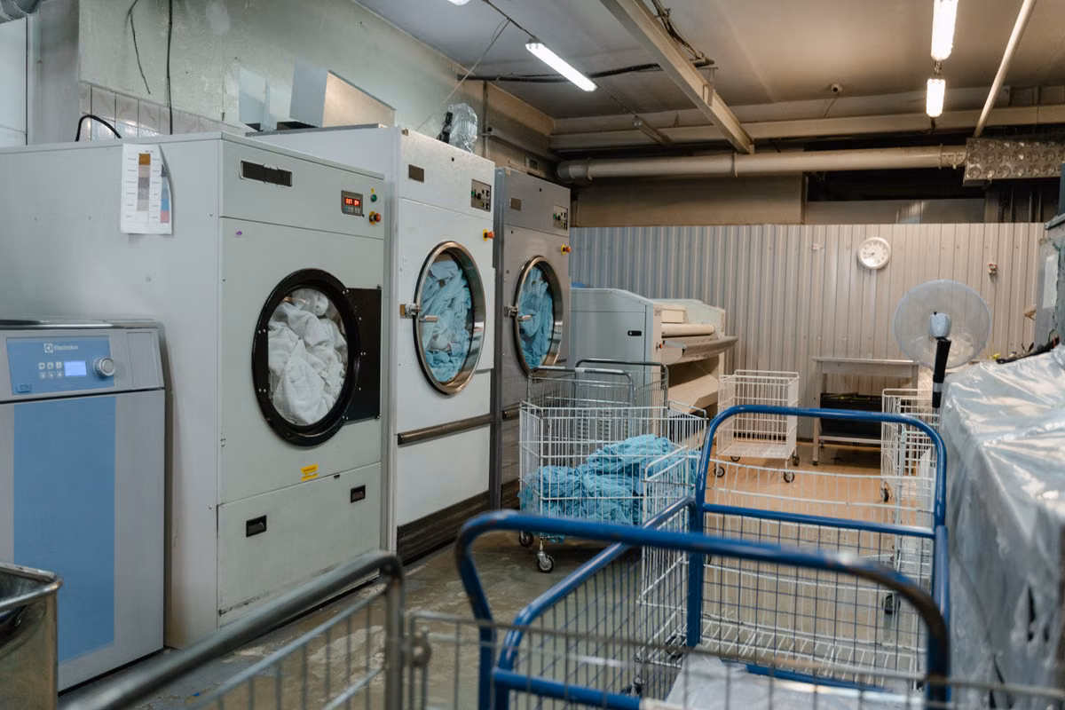 Ipari mosodai gépek és nagy kapacitású mosodai technológia